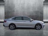 Used 2024 Volkswagen Jetta SE image 4