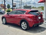 Used 2017 INFINITI QX30 Premium image 5