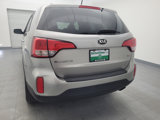 Used 2015 Kia Sorento LX image 6