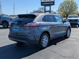 Used 2023 Ford Edge SEL image 3