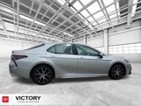 Used 2022 Toyota Camry SE image 2