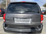 Used 2017 Dodge Grand Caravan SE image 4