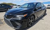 Used 2020 Toyota Camry SE image 2
