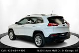 Used 2017 Jeep Cherokee Latitude image 3