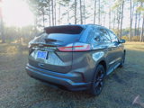 Used 2022 Ford Edge SE w/ Black Appearance Package image 3