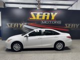 Used 2015 Toyota Camry LE image 3