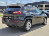 Used 2016 Jeep Cherokee Latitude image 5