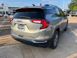 Used 2024 GMC Terrain SLT image 4