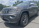 Used 2018 Jeep Grand Cherokee Limited w/ Luxury Group II image 2