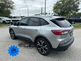 Used 2022 Ford Escape SE w/ SE Sport Appearance Package image 5