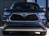 Used 2021 Toyota Highlander Platinum image 4
