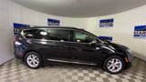 Used 2020 Chrysler Pacifica Limited image 3