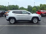 New 2025 Jeep Compass Latitude image 2