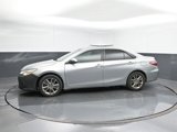 Used 2015 Toyota Camry image 2