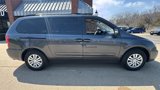 Used 2014 Kia Sedona LX image 2