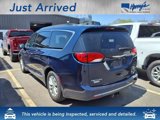 Used 2017 Chrysler Pacifica Touring-L image 4