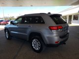 Used 2021 Jeep Grand Cherokee Laredo image 3