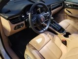 Certified 2025 Porsche Macan image 4