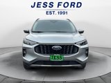 Used 2023 Ford Escape Platinum image 2