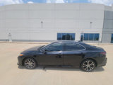 Used 2022 Toyota Camry XLE image 3