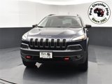 Used 2016 Jeep Cherokee Trailhawk w/ Comfort/Convenience Group image 2