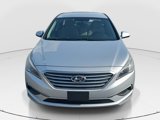 Used 2017 Hyundai Sonata SE image 2