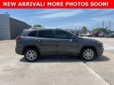 Used 2015 Jeep Cherokee Latitude image 3