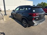 Used 2023 Kia Seltos EX image 4