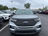 Certified 2022 Ford Explorer XLT w/ Equipment Group 202A image 3