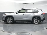 Used 2020 Toyota RAV4 XLE Premium image 5