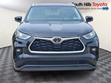 Used 2022 Toyota Highlander XLE image 2