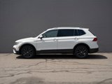 Certified 2024 Volkswagen Tiguan SE w/ Panoramic Sunroof Package image 2