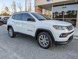 Used 2023 Jeep Compass Latitude image 2