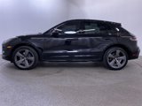 Used 2022 Porsche Macan image 2