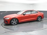 Used 2021 Volvo S60 T5 R-Design image 4