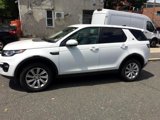 Used 2017 Land Rover Discovery Sport SE image 2