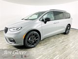 New 2025 Chrysler Pacifica Limited w/ Trailer Tow Group image 4