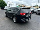 Used 2017 Chrysler Pacifica Limited image 6
