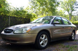 Used 2003 Ford Taurus SE image 2