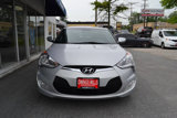 Used 2017 Hyundai Veloster Value Edition image 3