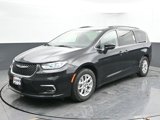 Used 2022 Chrysler Pacifica Touring-L image 6