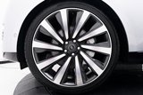 Used 2023 Land Rover Range Rover Long Wheelbase SE image 3