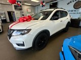 Used 2018 Nissan Rogue SV image 4
