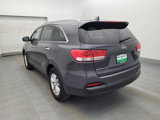 Used 2017 Kia Sorento LX w/ LX Convenience Package image 5