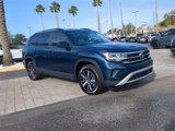 Certified 2022 Volkswagen Atlas SE image 2
