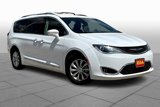 Used 2019 Chrysler Pacifica Touring-L image 2