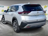 Used 2023 Nissan Rogue SV image 4