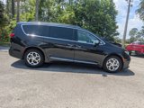 Used 2023 Chrysler Pacifica Limited image 2