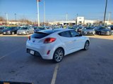 Used 2017 Hyundai Veloster image 5