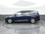 Used 2017 Chrysler Pacifica Touring-L image 4